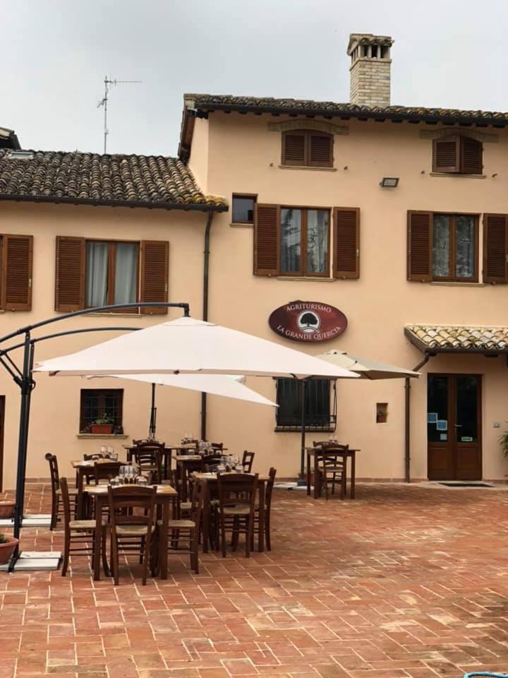 Bed and Breakfast La Grande Quercia Montefalco Exterior foto